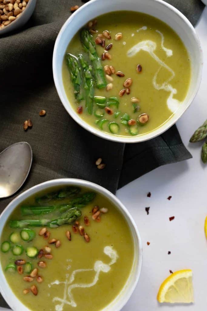 gluten free asparagus soup in a bowl