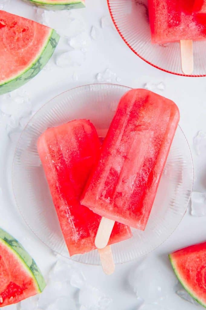 Healthy popsicle recipes round up by eatingworks.com.