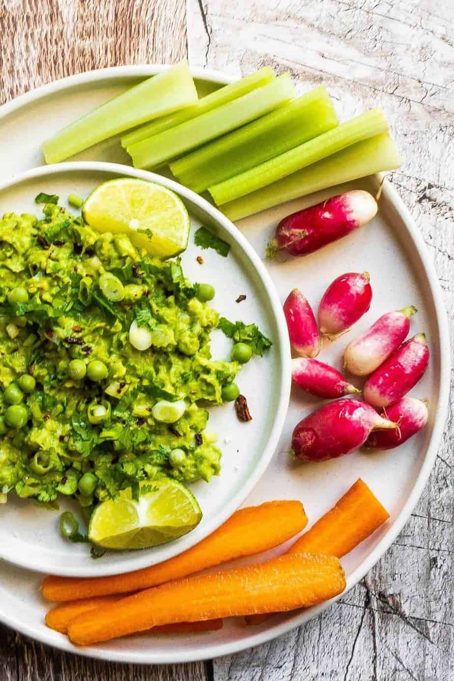This smashed green pea and avocado smash really brightens up lunches! Great as a spread or a dip. Creamy avocado mixed with the freshest english garden peas, chipotle chilli flakes and lime.