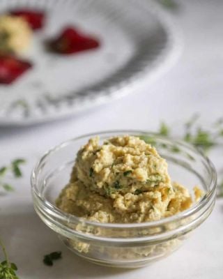 This versitile vegan ricotta cheese is thick and creamy. With only a handful of ingredients like pine nuts and roasted garlic this vegan version will satisfy your cheese cravings. Use it in place of regular ricotta for anything🌱❤️🌱
.
.
.
You can find the recipe on our website! https://www.eatingworks.com/vegan-ricotta-cheese/#recipe
.
.
Looking for more homemade gluten-free plant based recipes? Follow @eatingworks and join our community🌱❤️🌱
.
.
.
#ricottacheese #dairyfreecheese #pinenutcheese #dairyfreerecipes #glutenfreerecipes #healthyrecipes #dipsandspreads #glutenfreediet #eatingworks #eatingworksfl #healthyfood4happybodies