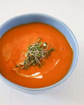 This Gluten Free Tomato Soup is creamy delicious and a little spicy. It's also vegan and dairy free🌱❤️🌱
.
.
You can find the recipe on our website! https://www.eatingworks.com/gluten-free-tomato-soup/
.
.
#glutenfree #tomato #soup #tomatosoup🍅 #glutenfreesoup #glutenfreerecipes #healthyrecipes #souprecipes #eatingworksfl #healthyfood4happybodies